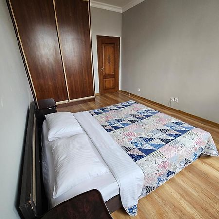 Ernaz Plus Apartments-Expo-Boulevard 130 Astana Dış mekan fotoğraf