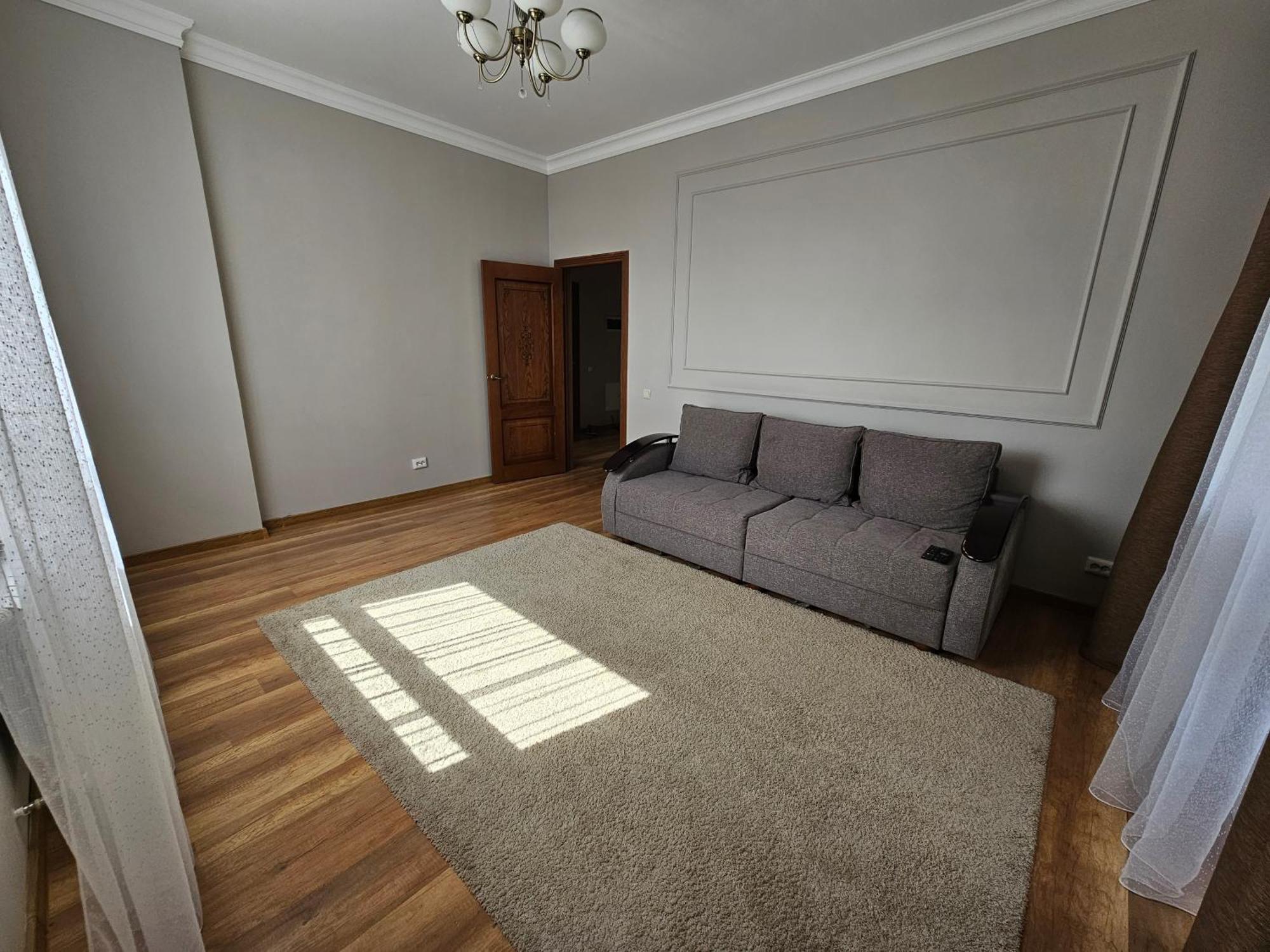 Ernaz Plus Apartments-Expo-Boulevard 130 Astana Dış mekan fotoğraf