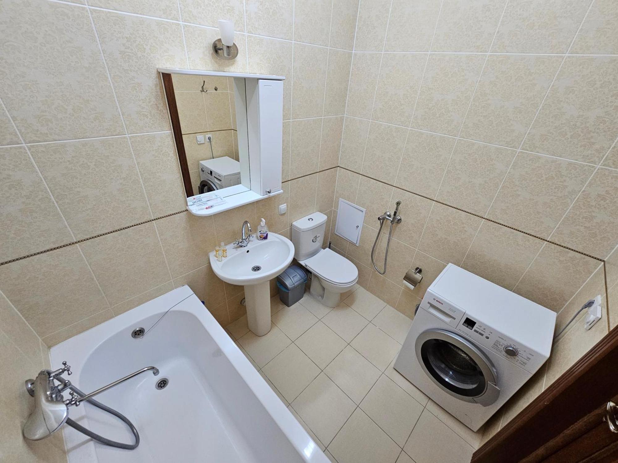 Ernaz Plus Apartments-Expo-Boulevard 130 Astana Dış mekan fotoğraf