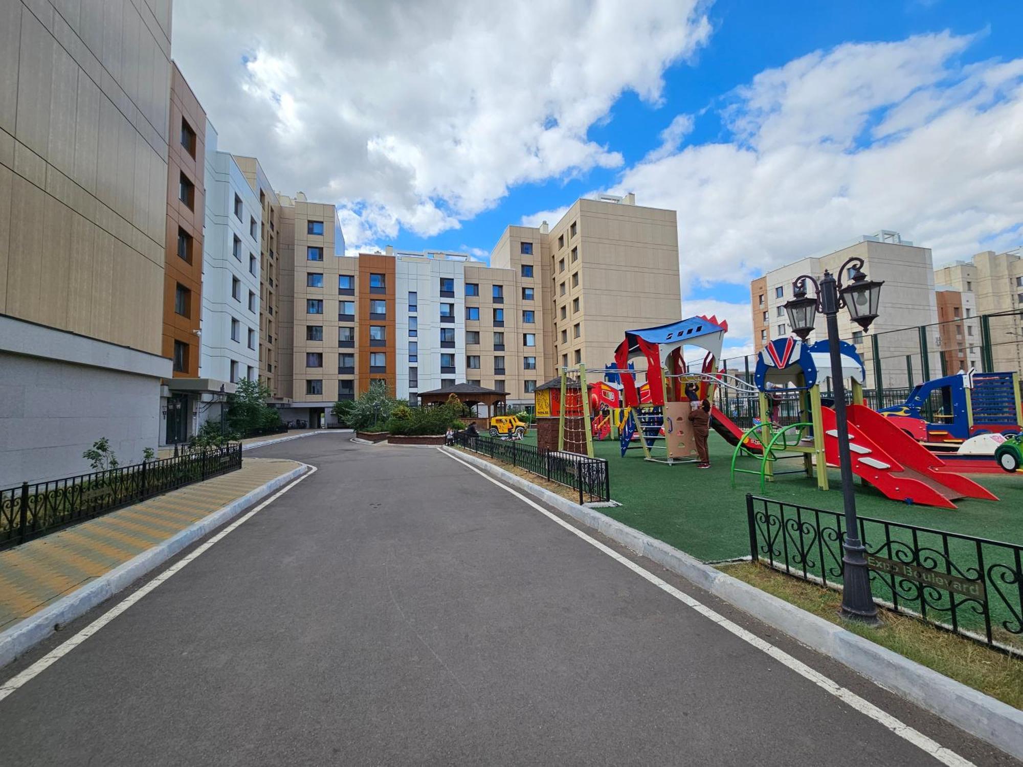 Ernaz Plus Apartments-Expo-Boulevard 130 Astana Dış mekan fotoğraf