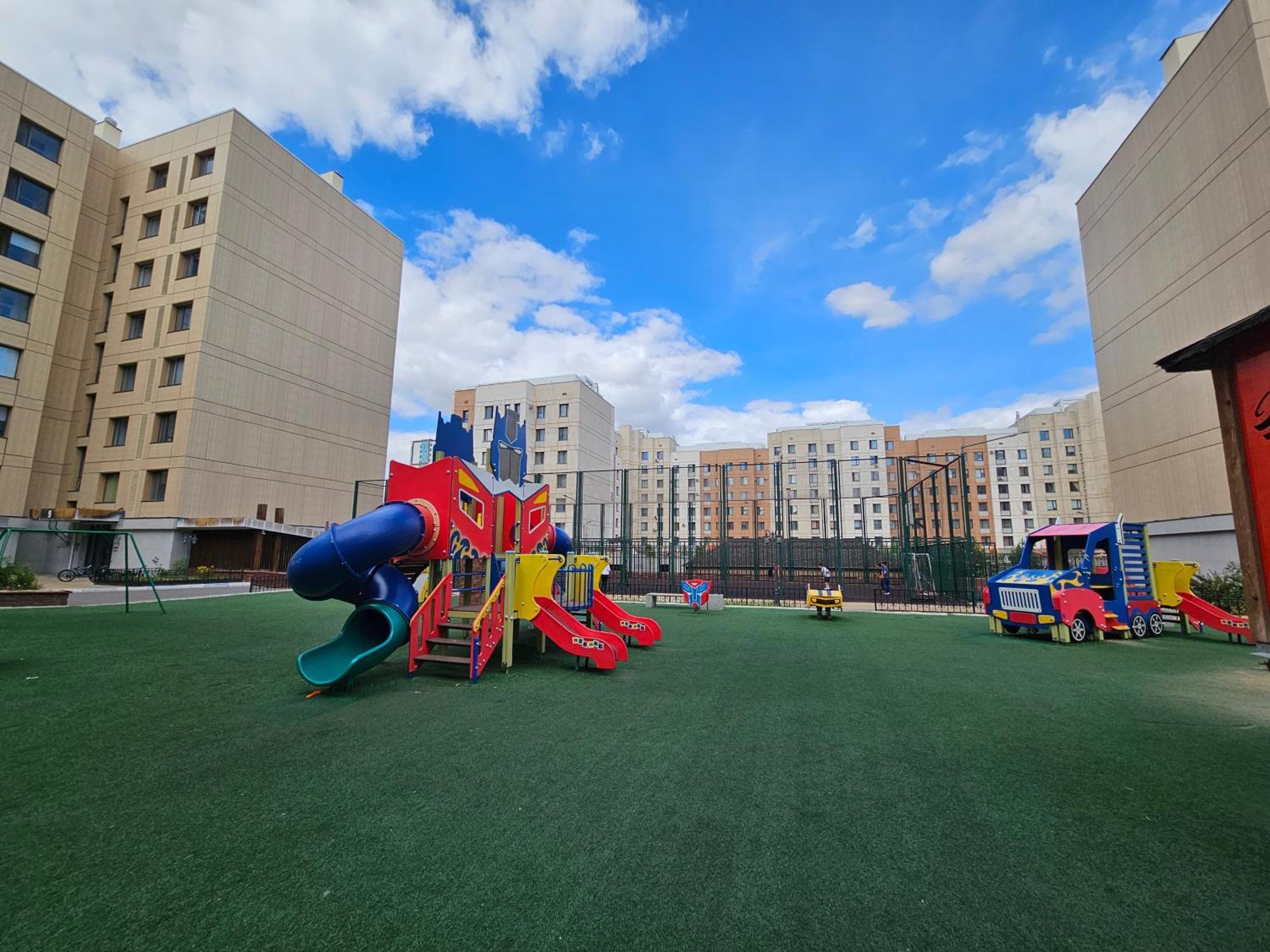 Ernaz Plus Apartments-Expo-Boulevard 130 Astana Dış mekan fotoğraf