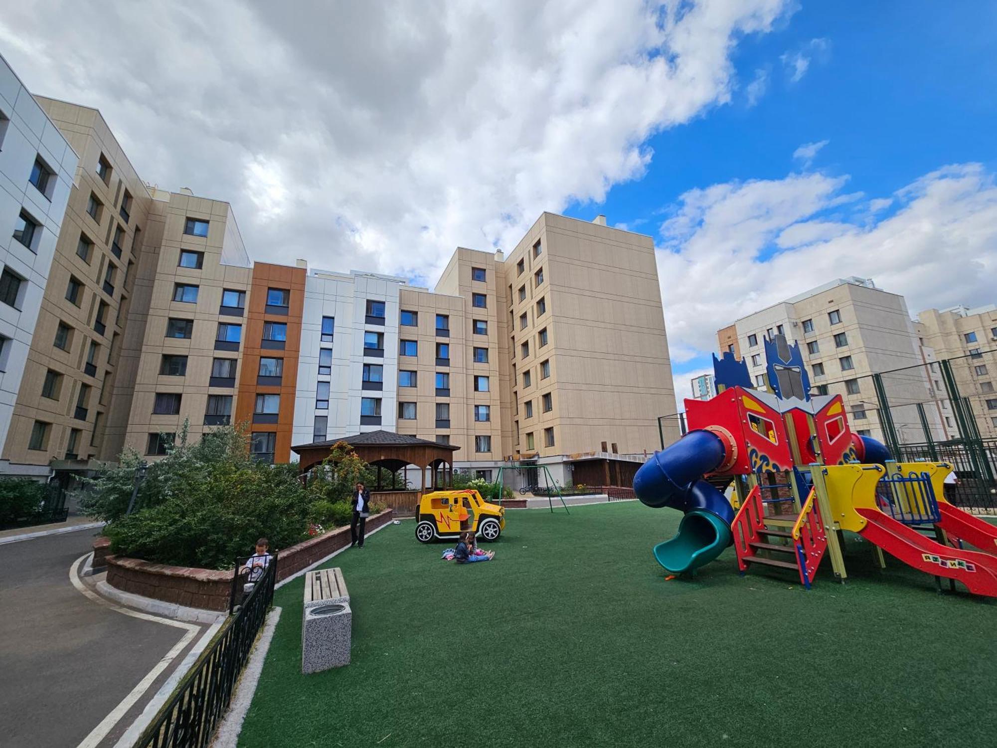 Ernaz Plus Apartments-Expo-Boulevard 130 Astana Dış mekan fotoğraf